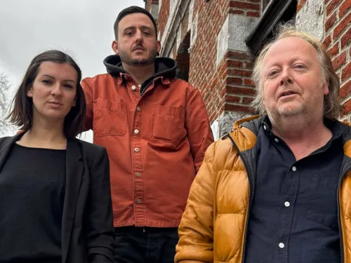 Gel du pass culture collectif : professionnels et enseignants vent...