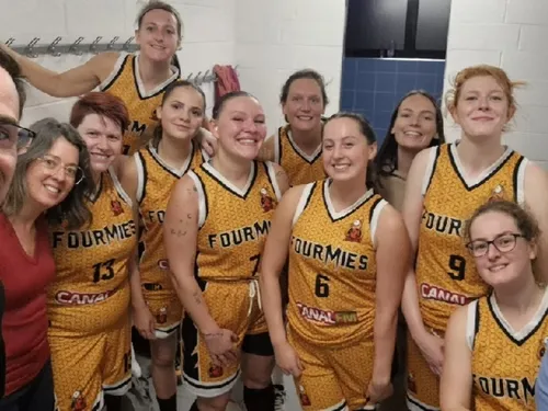 Résultats sportifs : 1ère victoire pour les filles du CSC basket  