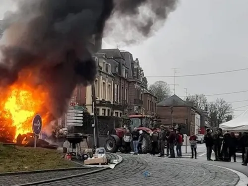 Avesnes-sur-Helpe : nouveau coup de pression des agriculteurs