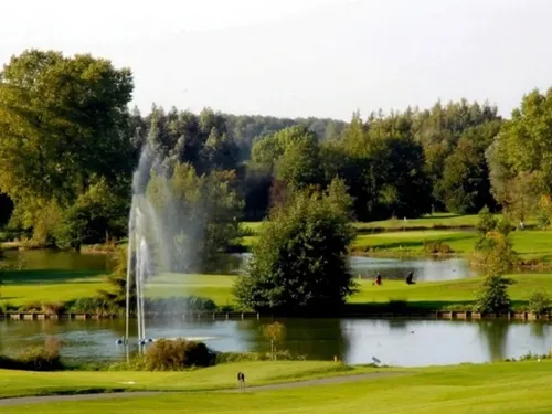 Preux-au-Sart : un « vide grenier » un peu spécial au Golf de Mormal