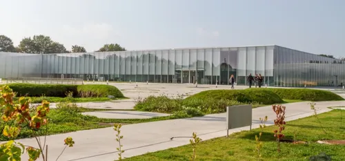 UNE VISITE AU LOUVRE LENS PENDANT LES VACANCES ?