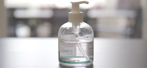 SANTE : LE GEL HYDROALCOOLIQUE MANQUE DANS LES ETALES