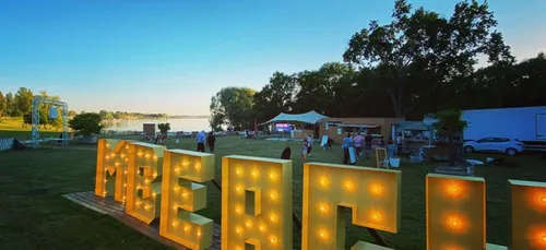 Le M'Beach : la guinguette moderne Auboise