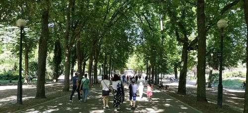 Fortes chaleurs : deux parcs de Nancy ouverts jusqu'à minuit...