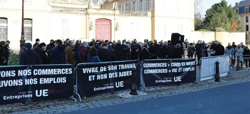 Rassemblement des commerçants à Metz : "Oui au couvre-feu, non à la...