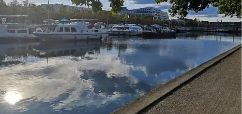 Nancy : une piste cyclable phosphorescente fait son apparition