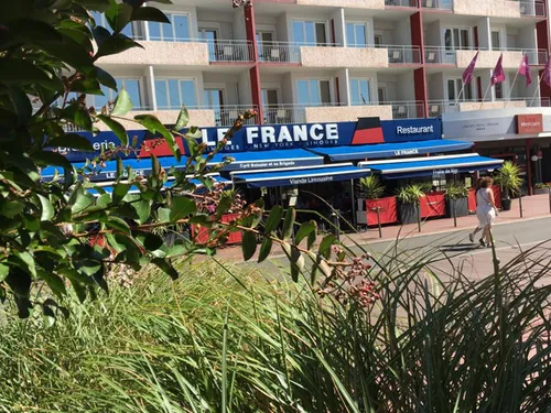 La brasserie "Le France" jète l'éponge pour incivilité