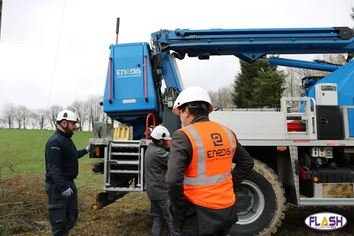 (Mis à jour) Tempête Eleanor : 3 000 foyers privés d'électricité ce...