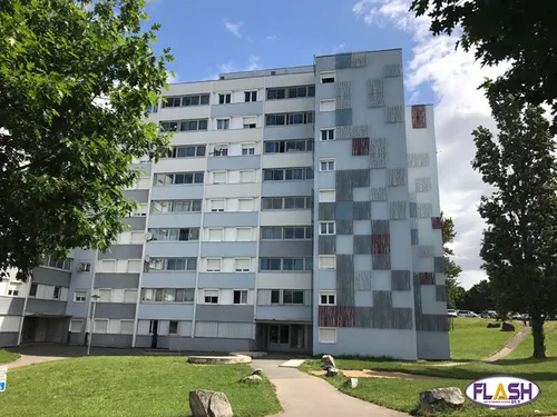 Un homme tué à l'arme blanche aux Portes Ferrées