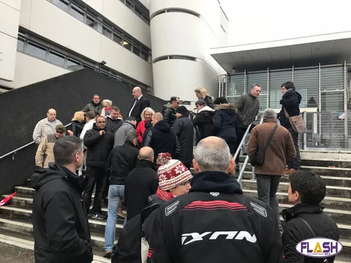 Banalisation des violences policières, les policiers réclament des...