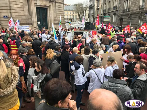 400 personnes devant la préfecture de Limoges pour défendre les EHPAD