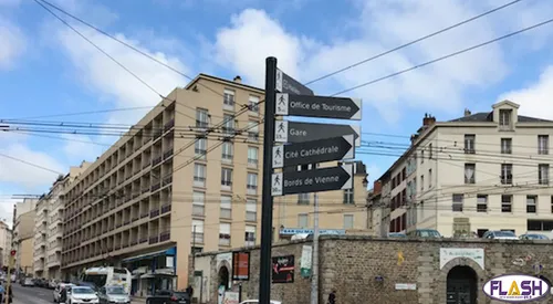 Limoges : Mise en place de nouveaux panneaux dédiés aux piétons