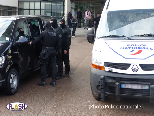 Interpellation de 15 individus responsables de 50 cambriolages et...