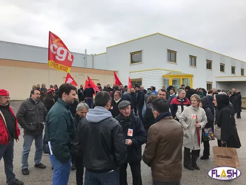 Manifestation de soutien à l'imprimerie Rivet Presse Edition...