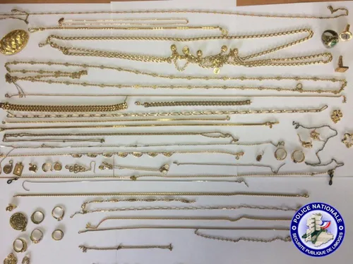 L'aide à domicile volait les bijoux des personnes âgées