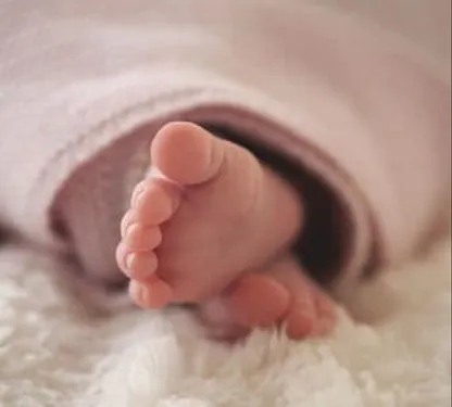 Grève : Une femme accouche dans le RER D