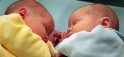 Etats-Unis : Ils sont jumeaux mais sont nés dans deux décennies...