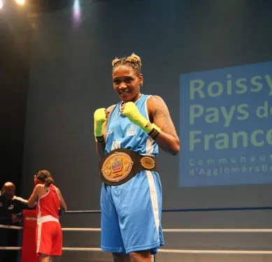 Boxe : La Guadeloupéenne Fanny Galle championne de France.