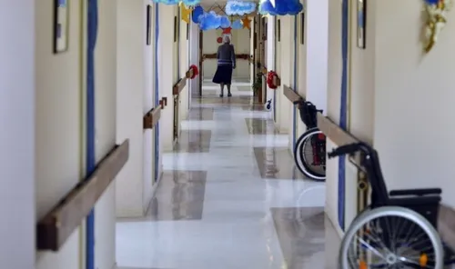 Une espagnole de 107 ans a guéri du coronavirus après avoir survécu...