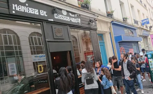 Un burger fait-maison à 2,70 euros cause des heures d’attente à...