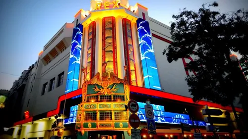 Faute de spectateurs, le Grand Rex et d’autres cinémas ferment pour...