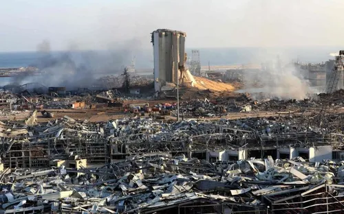 Au moins 100 morts et 4000 personnes blessés dans deux explosions...