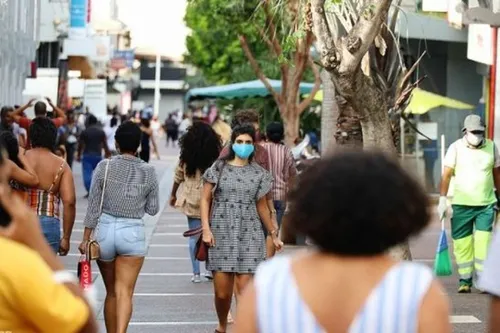 Coronavirus : le port du masque devient obligatoire dans certains...