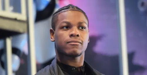 John Boyega dénonce le traitement des minorités dans « Star Wars »