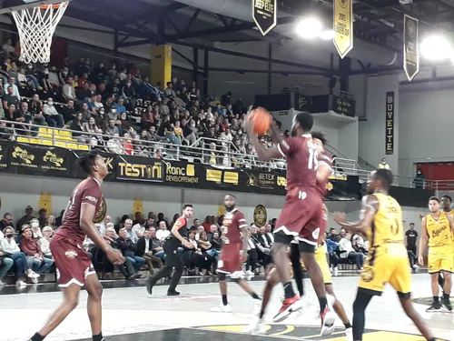 [ SPORT-BASKETBALL ] BETCLICELITE: PREMIERE VICTOIRE DE LA SAISON...