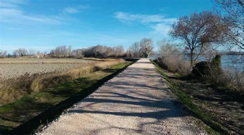 [ Société / Sécurité ] 500 élus mobilisés à Arles pour exiger la...