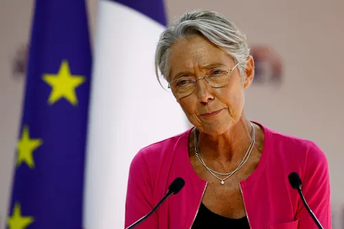 [POLITIQUE] Elisabeth Borne devant les micros