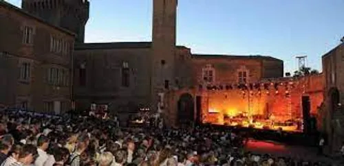 [CULTURE/LOISIRS]: le festival l’été au château à Salon de Provence.