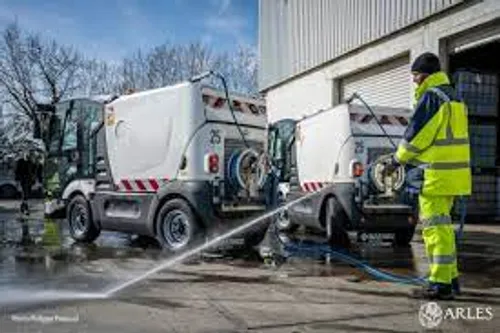 [INFO]: Les nouvelles laveuses de la ville d’Arles sont arrivées.