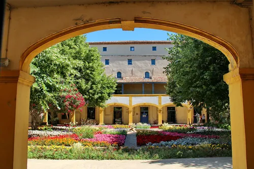 [ EDUCATION ] Arles: Collégiens et professionnels à l'honneur à...