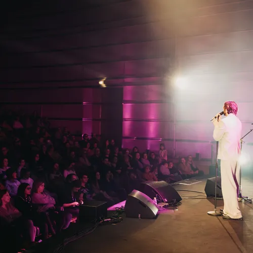 ADEN FOYER - Champagne FM LIVE - 4 décembre 2023 au Centre des Congrès de Reims