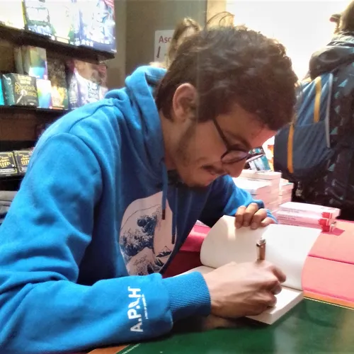 Argelès-sur-Mer / Auteurs à la plage : le champion des 12 coups de...