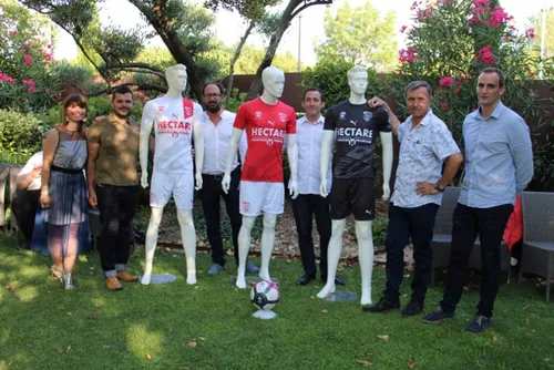 Football - Nîmes Olympique : Les Crocos nous ont dévoilé leurs...