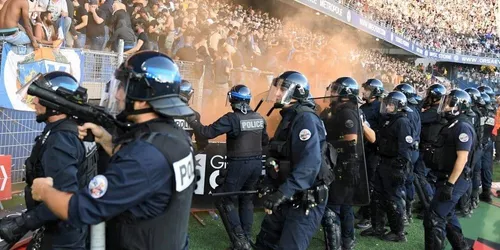 [ SPORT - FOOTBALL ] LIGUE1 / NIMES OLYMPIQUE : MONTPELLIER...