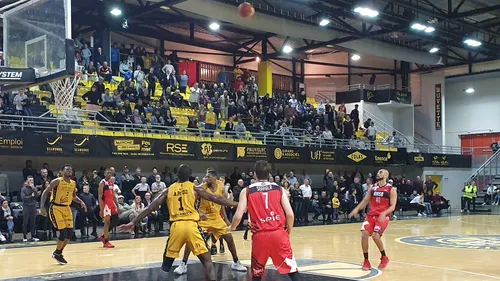 [ SPORT - BASKETBALL ] FOS PROVENCE BASKET ARRACHE SA 3EME VICTOIRE...