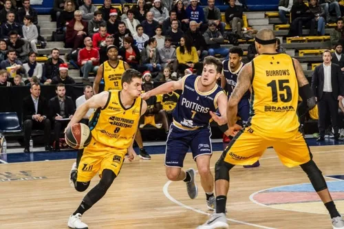 [BASKET]: Les basketteurs de Fos sur mer reçoivent Antibes ce soir...