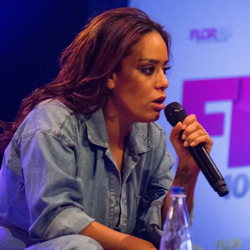 SHOWCASE AMEL BENT