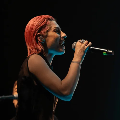 Jennifer Ayache (Superbus) - Le Live Alouette à La Baule