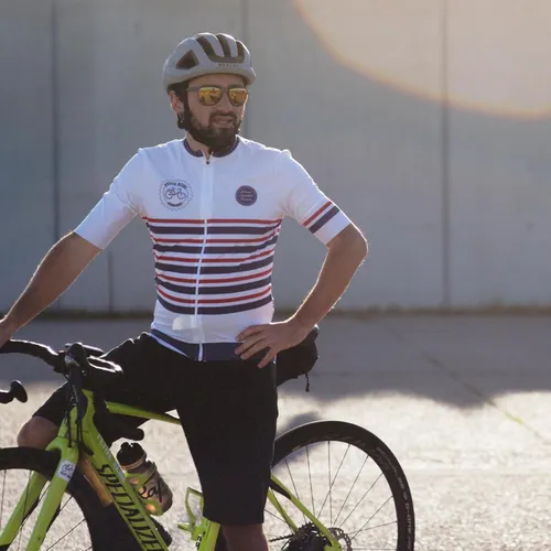 Ils Racontent Leur Tour -Hugo Guillochin