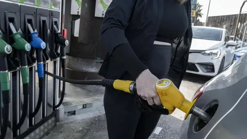 [ ECONOMIE ] Carburants : vers une aide pour ceux qui prennent leur...