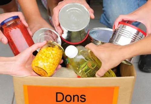 [ SOCIÉTÉ ]: Une grande collecte de denrées à Martigues dans une...