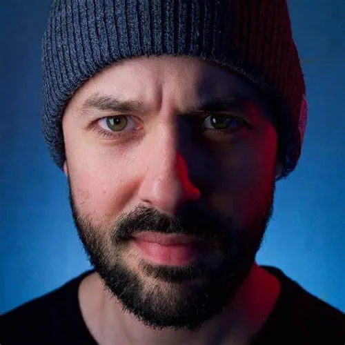 [ PARANORMAL ] Le Grand JD explore la mystérieuse "Mairie Hantée"...