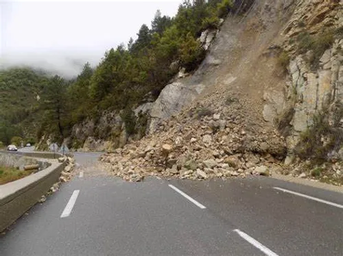 [ Circulation ] Éboulement sur la RD 4085 : La circulation coupée...