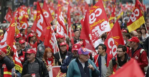 [ Société ] Appel à la grève contre la réforme des retraites le 1er...