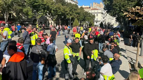 [ GREVE - FOS SUR MER ] Action massive des dockers de Fos, ce...