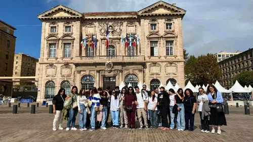 [ Société ] Jumelage historique entre le lycée Nelson-Mandela de...